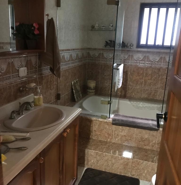 VENTA DE CASA EN PINARES