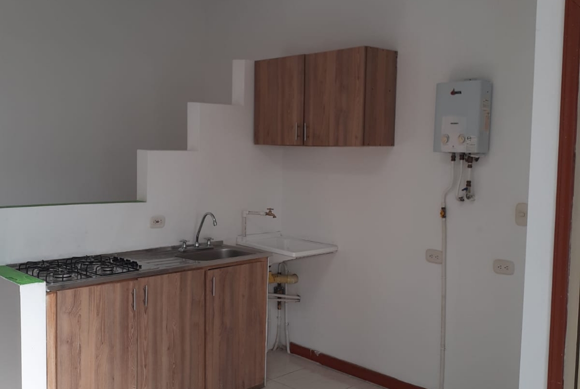 ARRIENDO APARTA ESTUDIO EN LA PRADERA