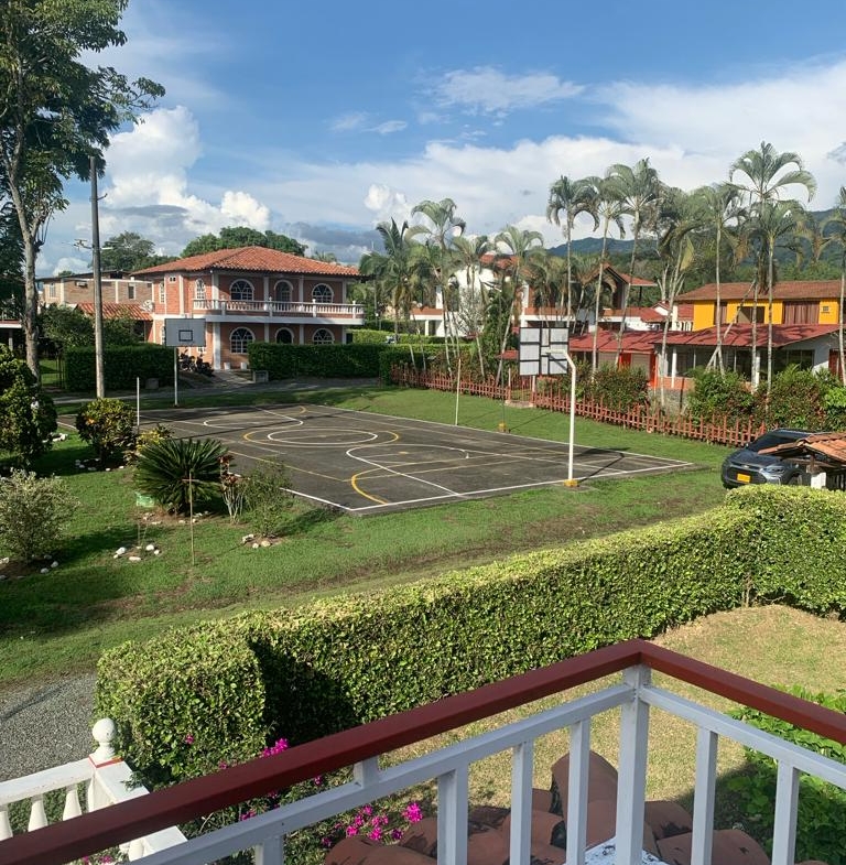 VENTA DE CASA CAMPESTRE EN VITERBO