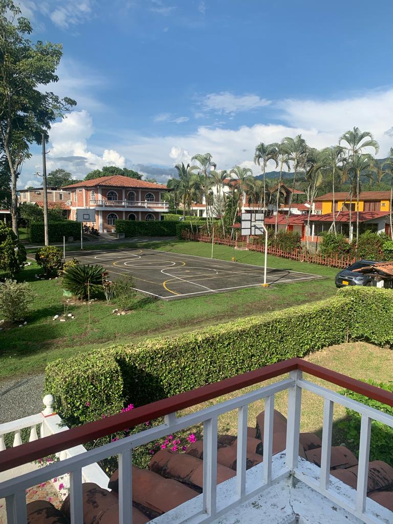 VENTA DE CASA CAMPESTRE EN VITERBO