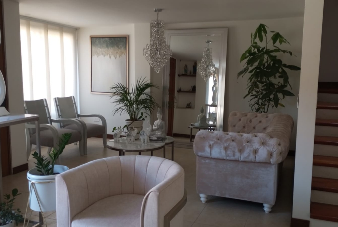 VENDO CASA EN CONJUNTO RESIDENCIAL SECTOR PINARES