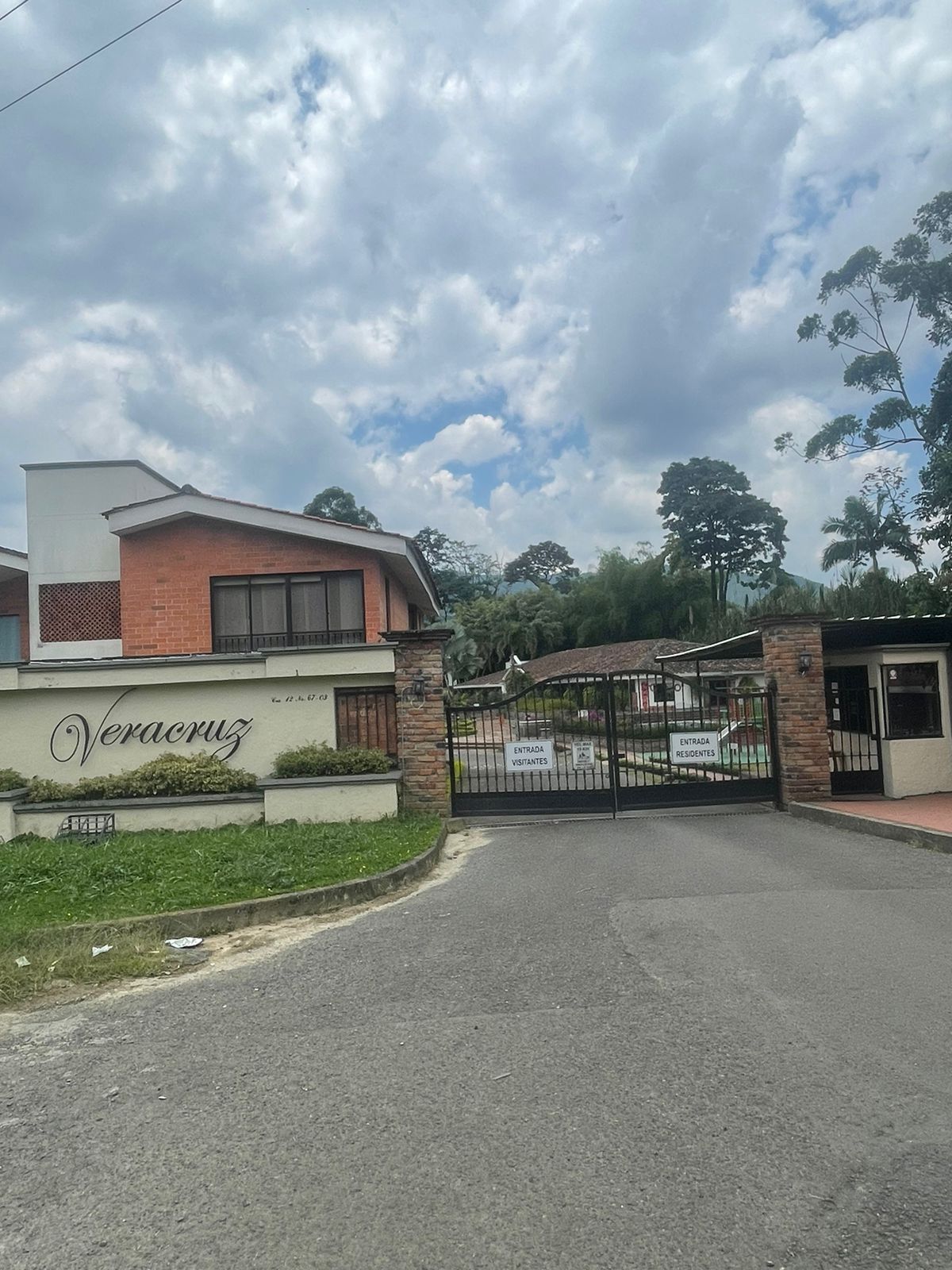 305071020240906031707-1 VENDO CASA EN BOMBAY DOSQUEBRADAS