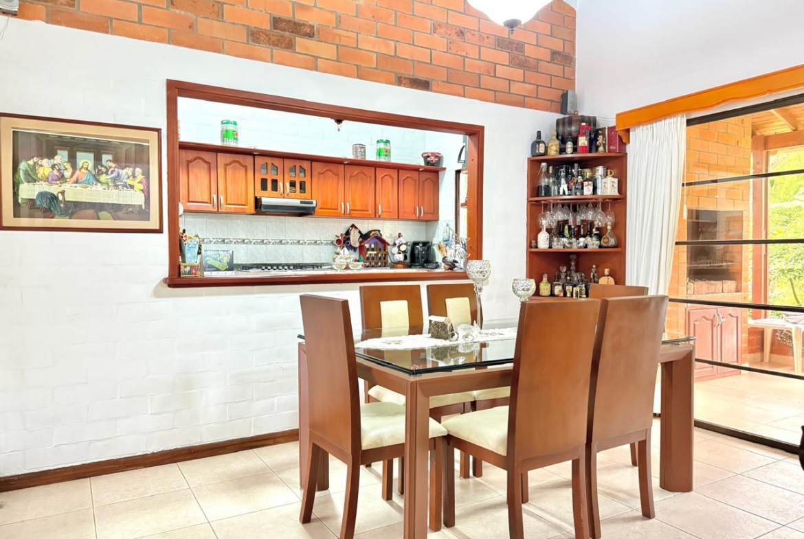 VENDO CASA CAMPESTRE EN COMBIA