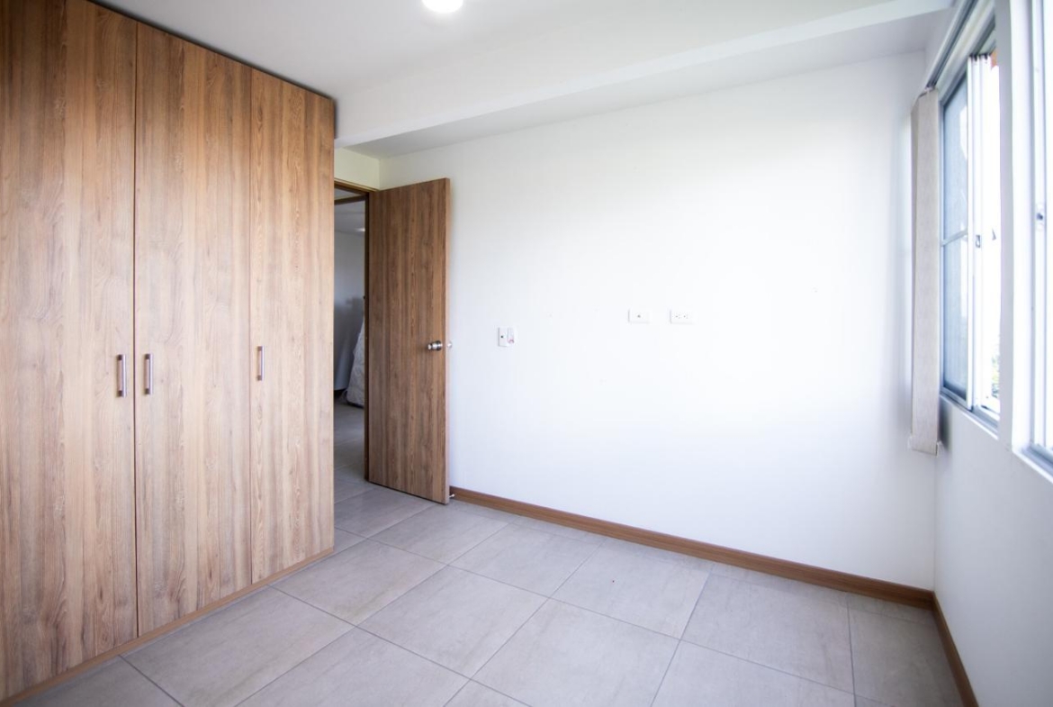SE VENDE APARTAMENTO EN C.R SAN SILVESTRE VIA MERCASA