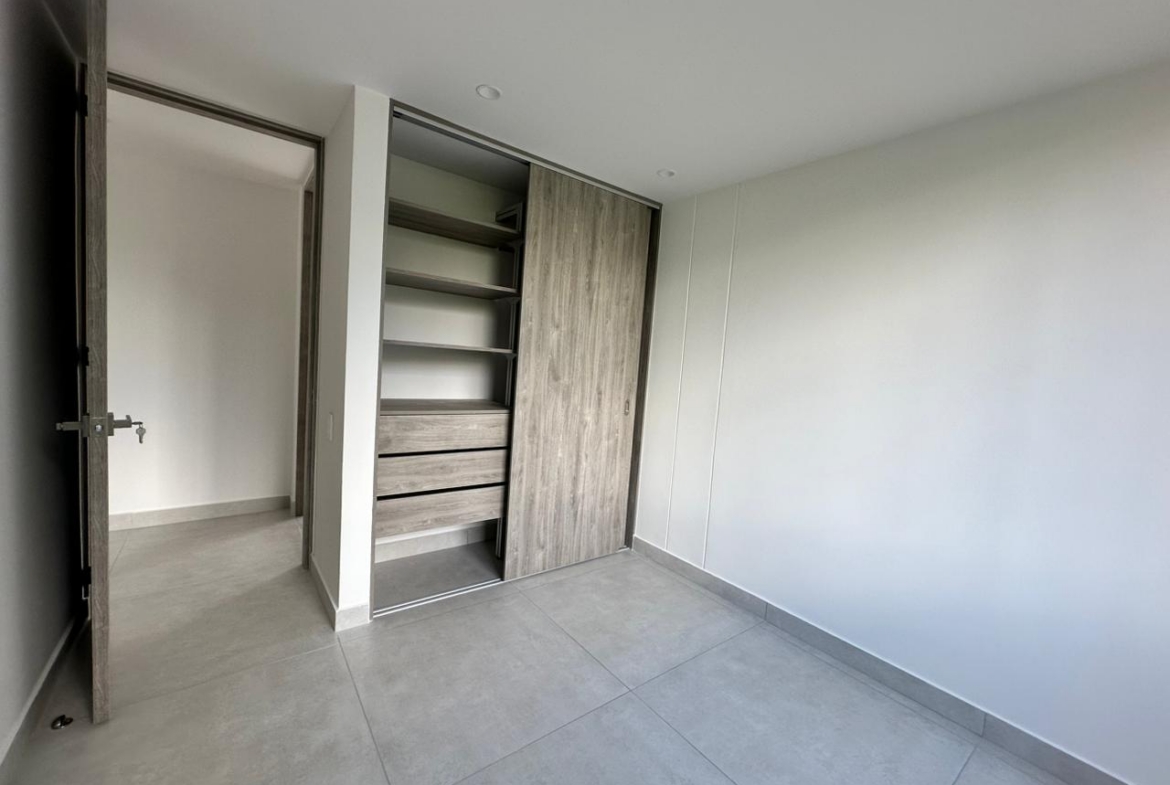 VENDO AMPLIO APARTAMENTO REMODELADO EN ARMENIA – BARRIO LAURELES