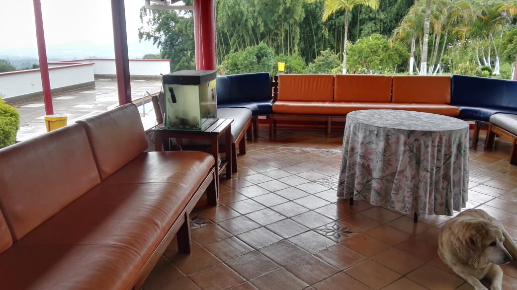 SE VENDE HERMOSA FINCA DE RECREO VIA A ARMENIA