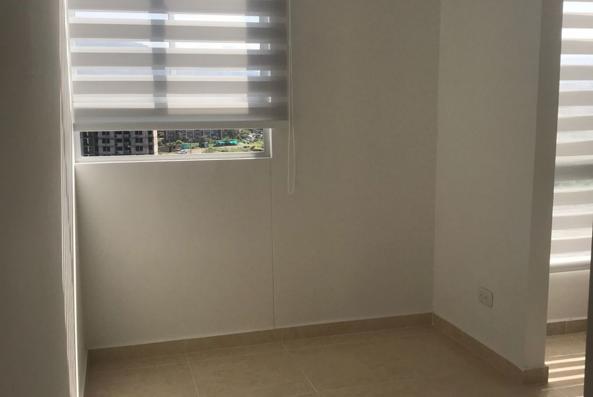 ARRIENDO APTO EN LA VIA CONDINA PALO VERDE PER