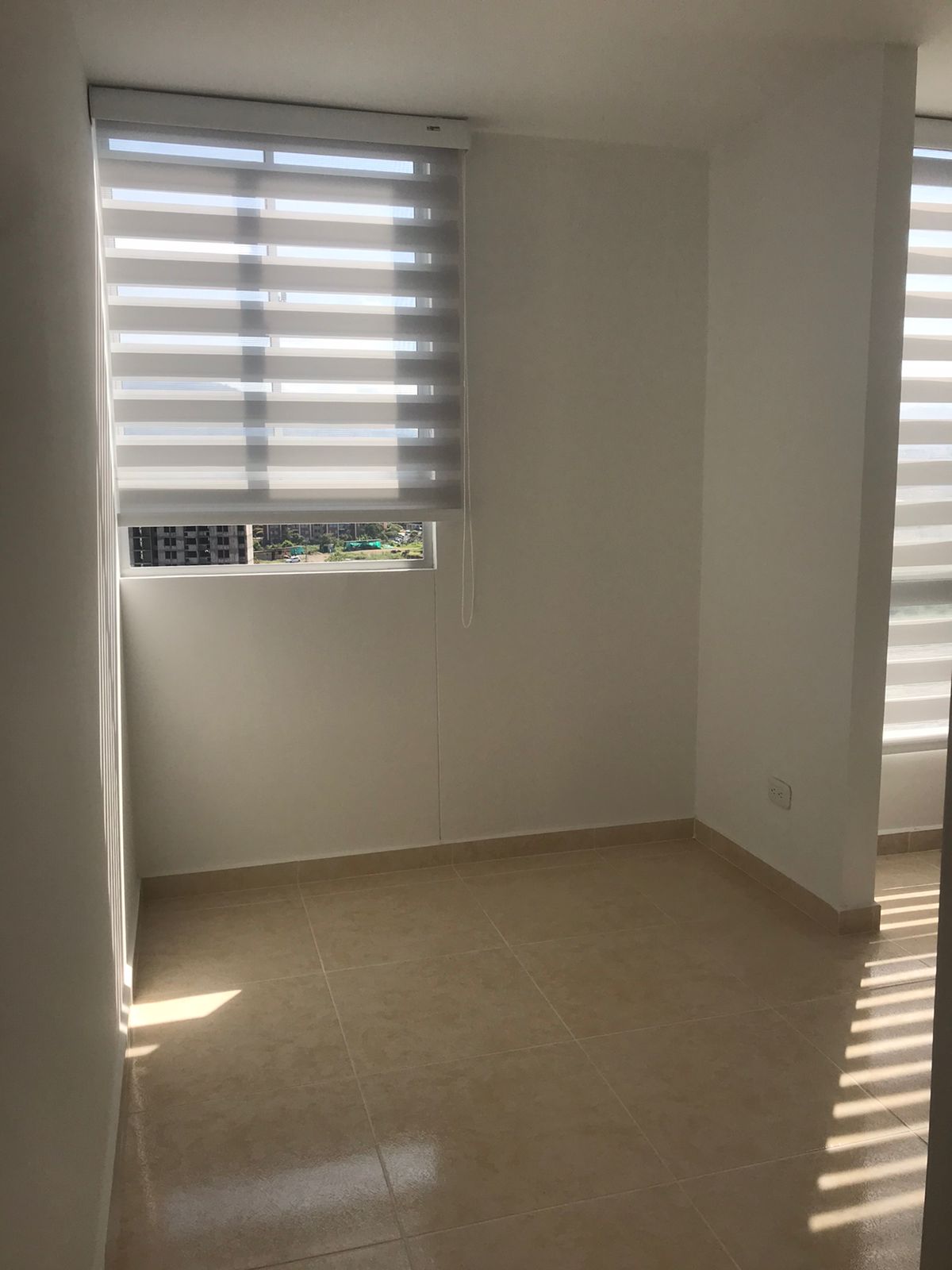 ARRIENDO APTO EN LA VIA CONDINA PALO VERDE PER