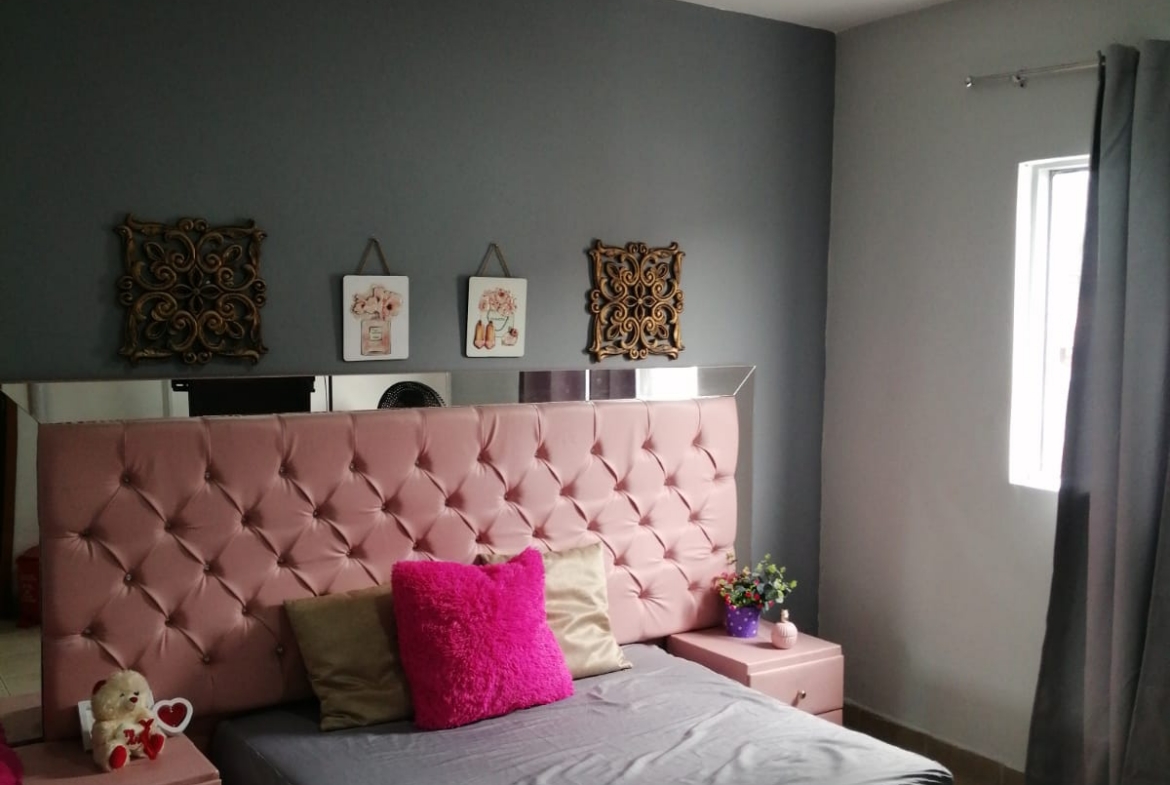 VENDO CASA CON LOCALES CERCA AL CENTRO EN PEREIRA