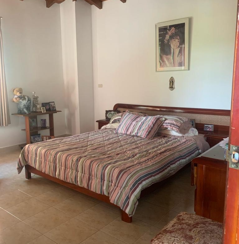 VENTA DE CASA CAMPESTRE EN VITERBO