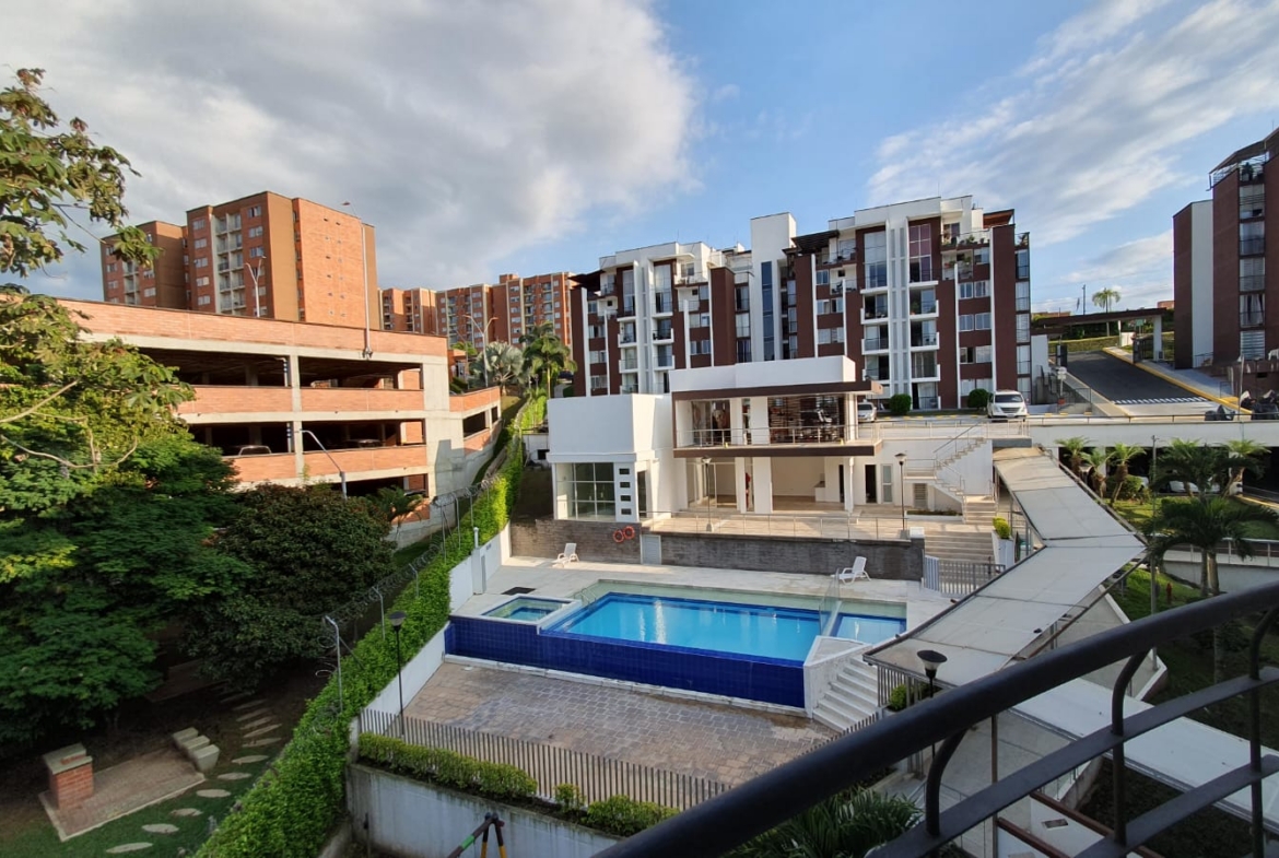 EN VENTA APARTAMENTO DUPLEX AV SUR SECTOR CORALES