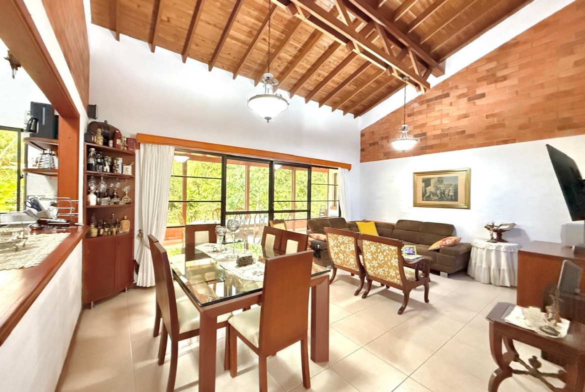 VENDO CASA CAMPESTRE EN COMBIA