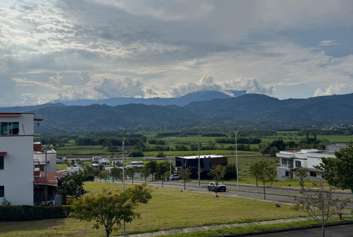 SE VENDE LOTE EN CONDOMINIO CERRADO, VITERBO CALDAS