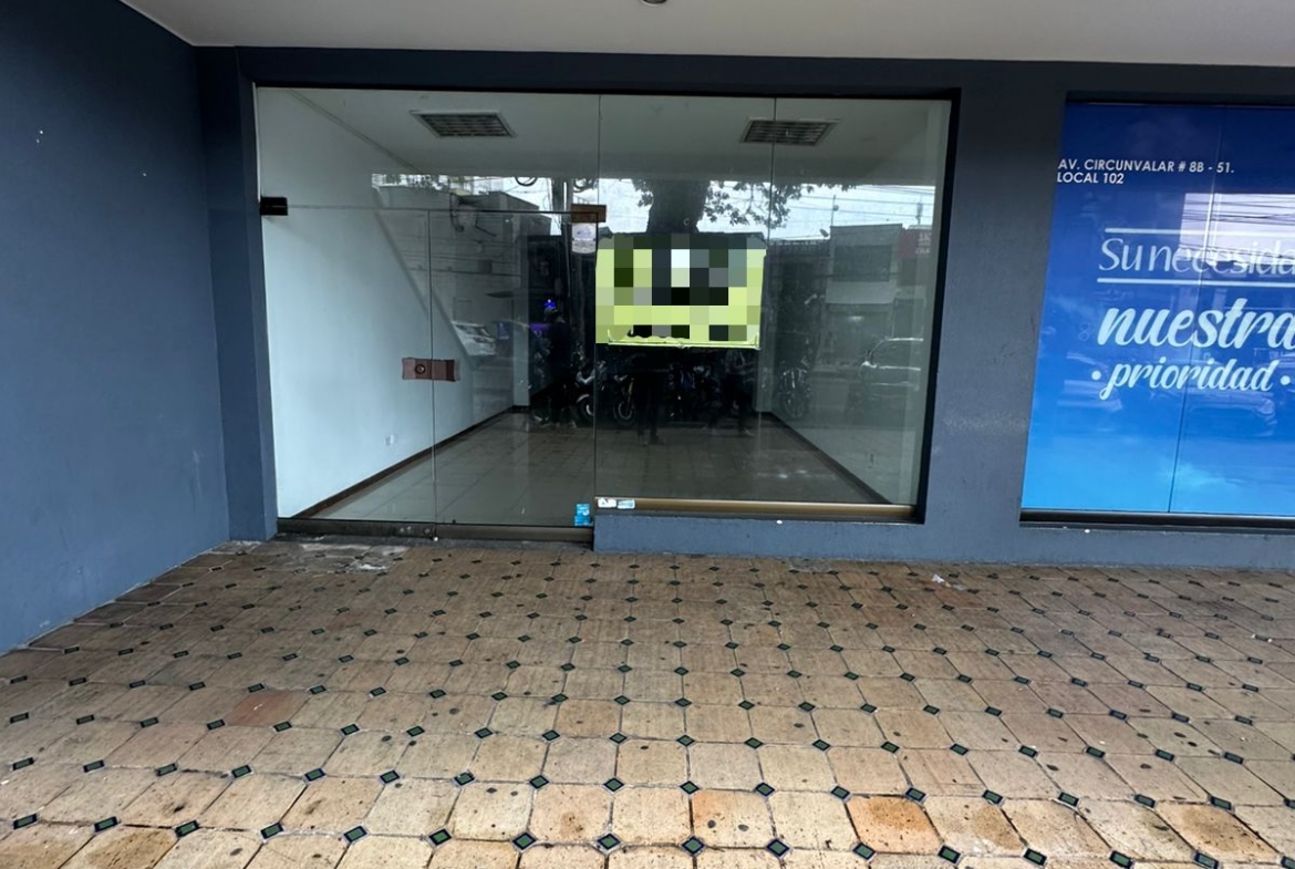 RENTO LOCAL EN LA CIRCUNVALAR
