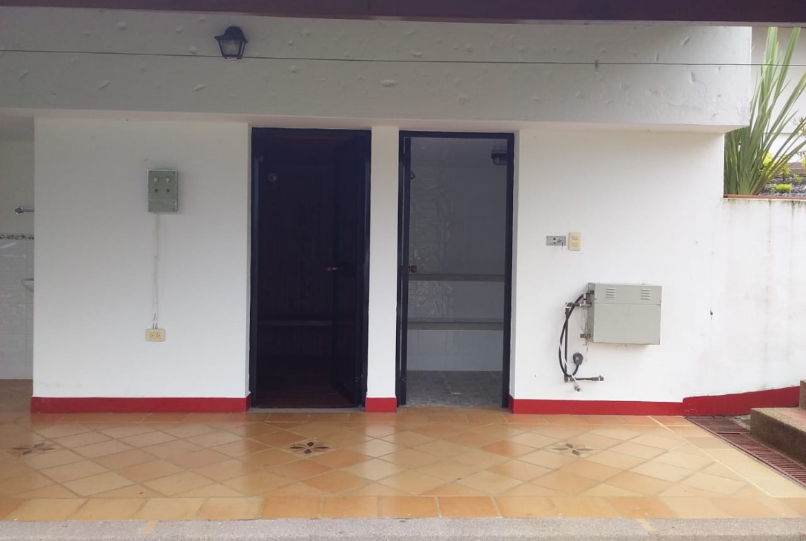 SE VENDE HERMOSA FINCA DE RECREO VIA A ARMENIA