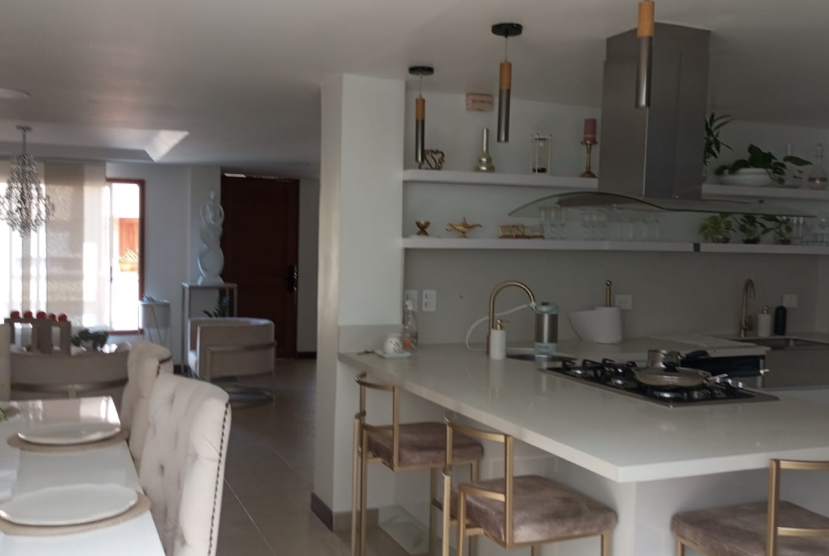 VENDO CASA EN CONJUNTO RESIDENCIAL SECTOR PINARES