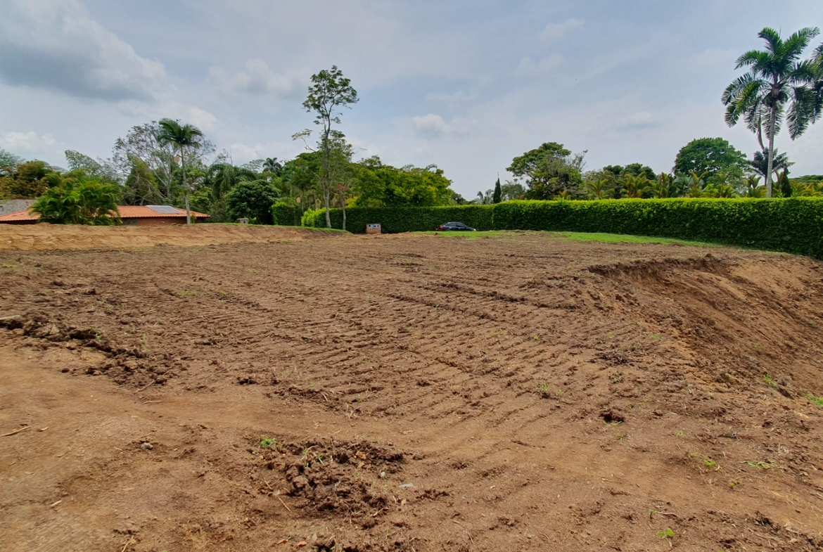 EN VENTA LOTE CERRITOS MALABAR PEREIRA