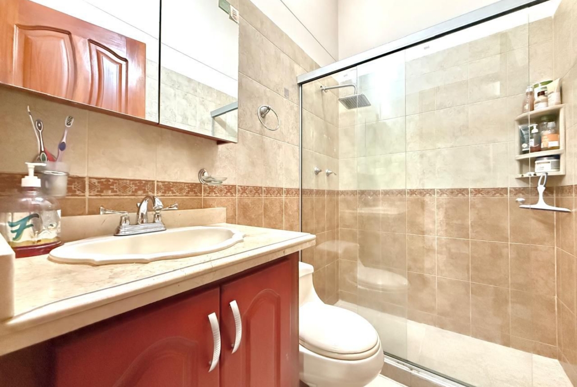 VENDO CASA CAMPESTRE EN COMBIA