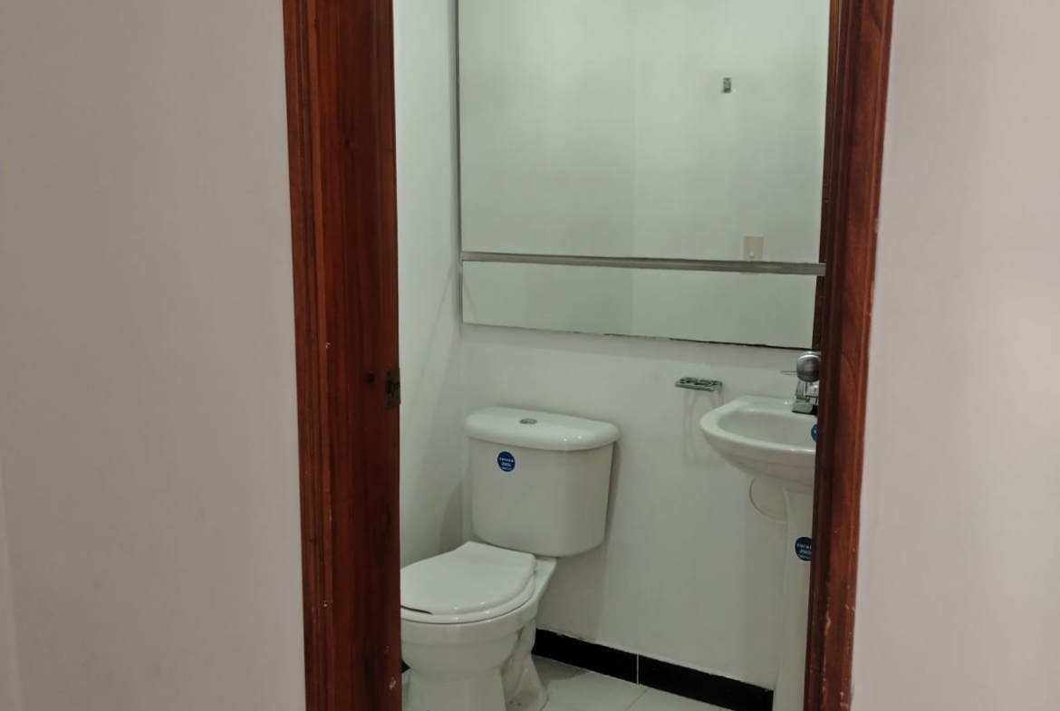 ARRIENDO OFICINA EN EL CENTRO DE PEREIRA