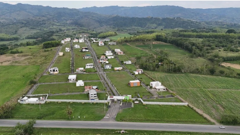 SE VENDE LOTE EN CONDOMINIO CERRADO, VITERBO CALDAS