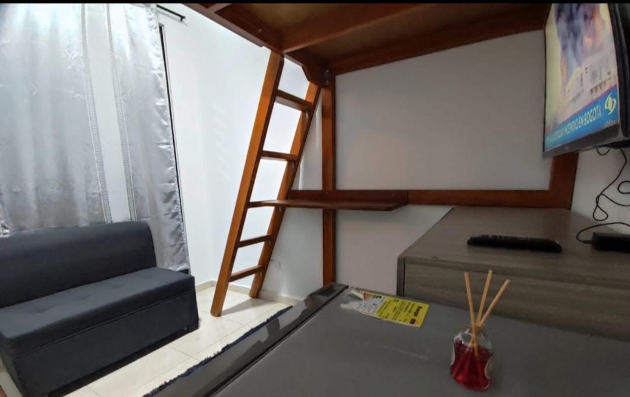 VENDO APARTAESTUDIO SECTOR AEROPUERTO PEREIRA