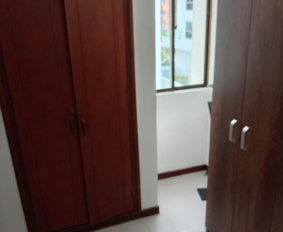 SE VENDE APARTAMENTO CERCA A MEGACENTRO PINARES