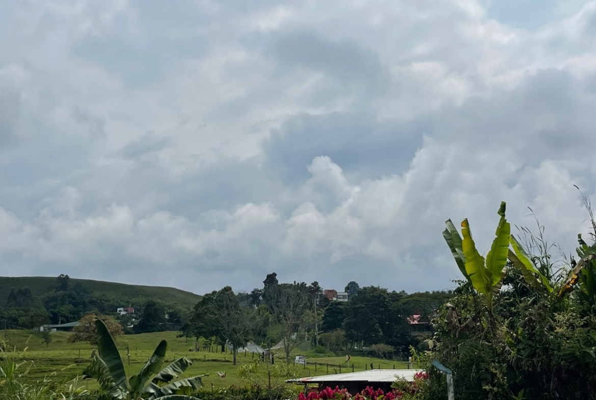 VENTA DE LOTE VÍA CONDINA