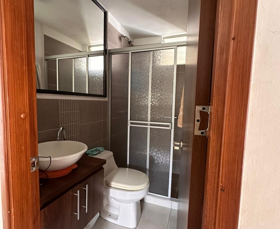 VENDO APARTAMENTO EN AV SUR, SECTOR CORALES 68 M2