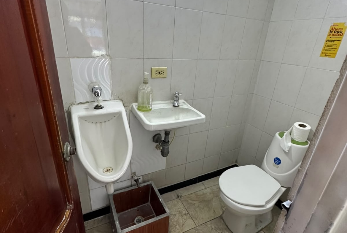 RENTO LOCAL COMERCIAL EN EL CENTRO DE PEREIRA
