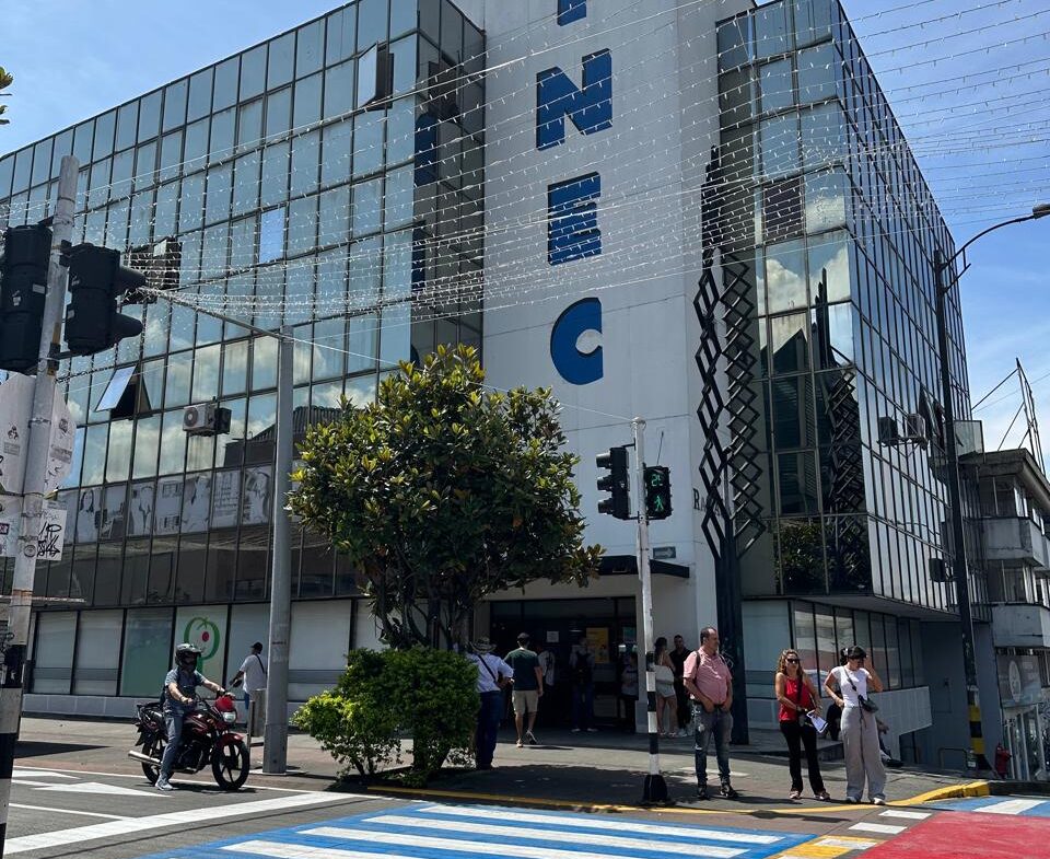 VENTA DE EDIFICIO PARA OFICINAS EN EL CENTRO DE PEREIRA