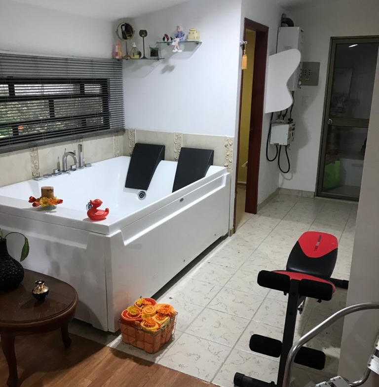 VENTA DE CASA EN PINARES