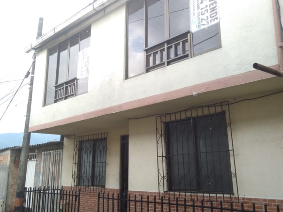 VENDO CASA EN DOSQUEBRADAS