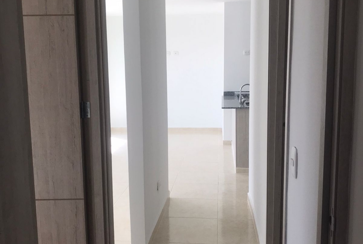 ARRIENDO APTO EN LA VIA CONDINA PALO VERDE PER