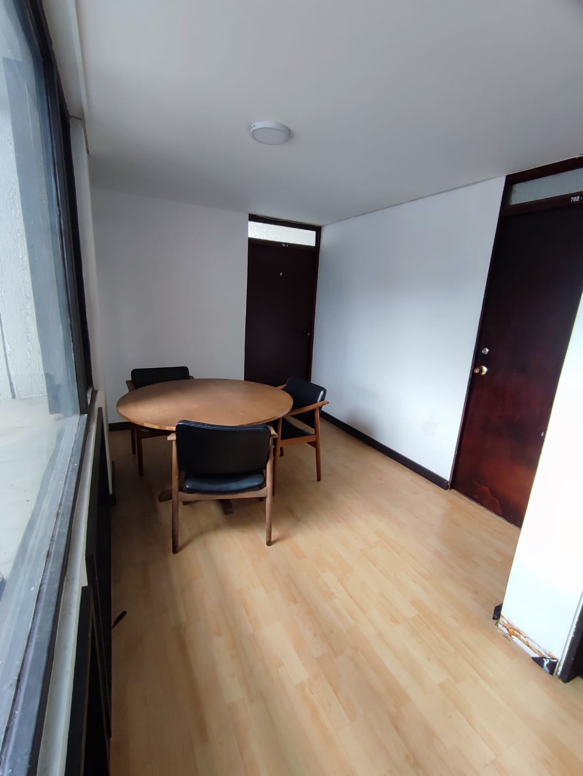 305071220240423061501 VENDO OF EN EL CORAZON DEL CENTRO DE MANIZALES 76 M2
