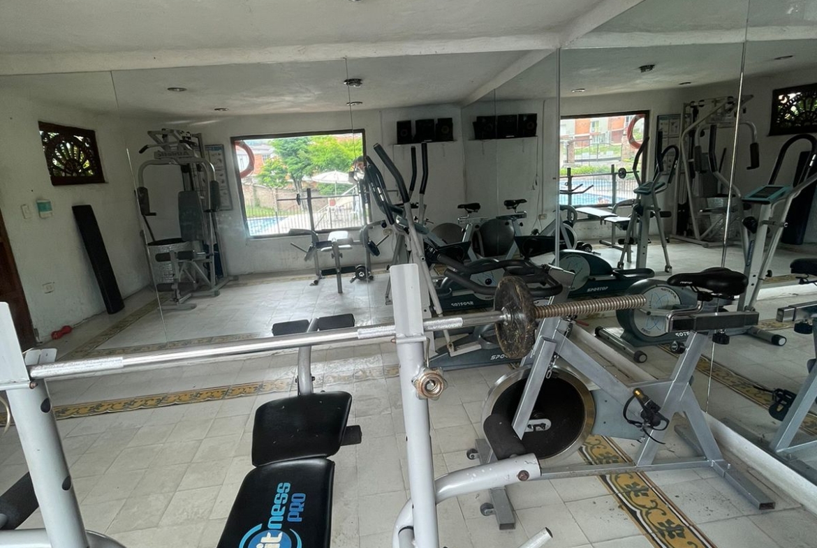 VENDO CASA EN BOMBAY DOSQUEBRADAS