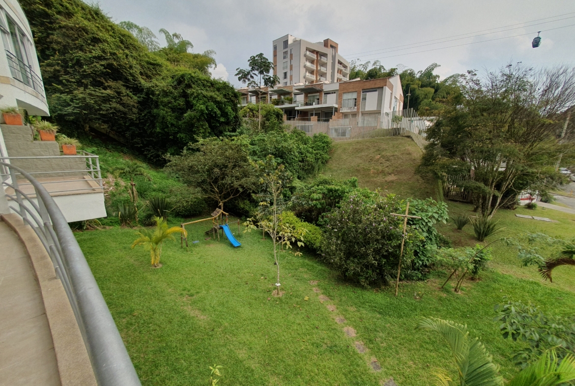 EN VENTA CASA EN PINARES CONJUNTO CERRADO