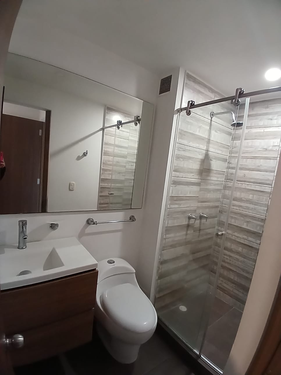 VENDO APARTAMENTO EN ALAMOS PEREIRA