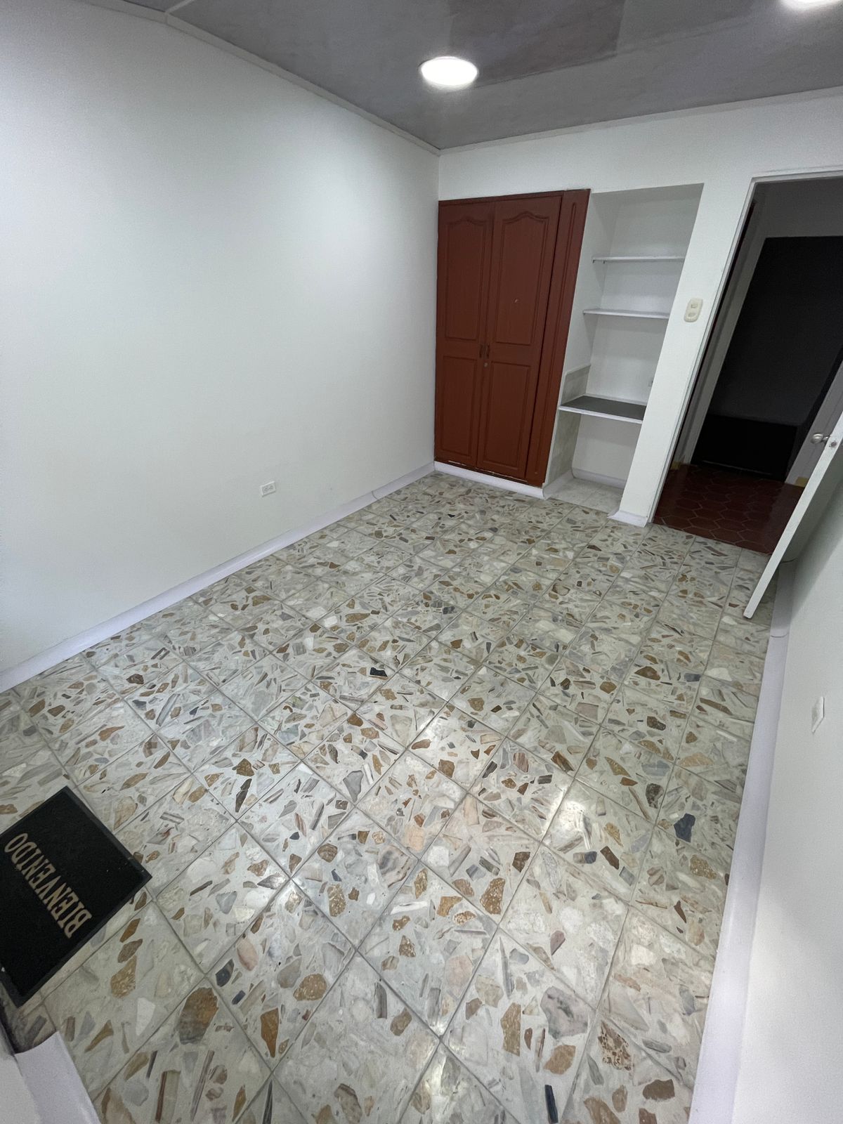 305071220250812024414 SE RENTA CASA PARA OFICINAS EN MARAYA