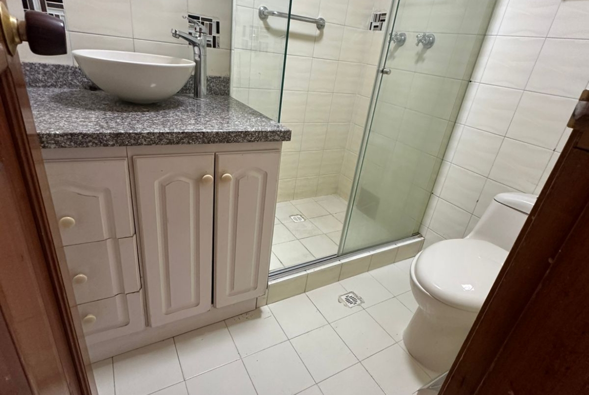 VENTA APARTAMENTO CENTRO DE PEREIRA, CERCA AL PARQUE EL LAGO