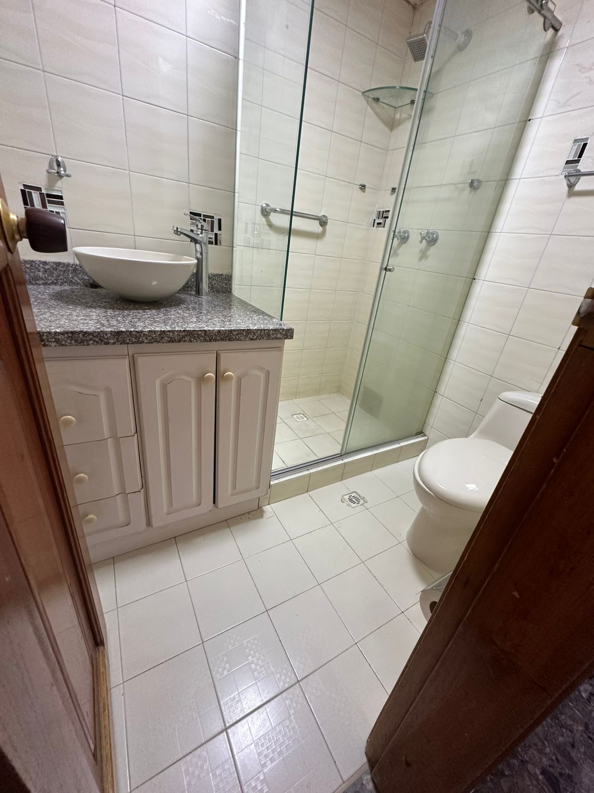 305071220250901030128 VENTA APARTAMENTO CENTRO DE PEREIRA, CERCA AL PARQUE EL LAGO