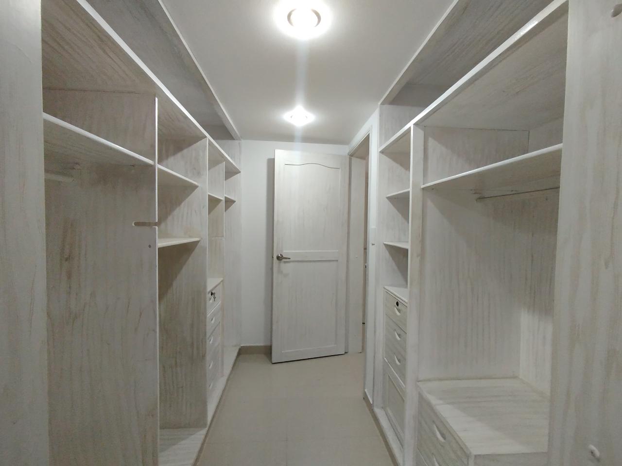 SE VENDE APARTAMENTO EN ALAMOS
