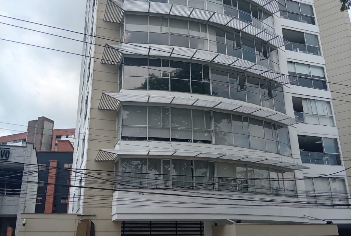 SE ARRIENDA OFICINA EN CENTRO DE NEGOCIOS EN ÁLAMOS PEREIRA