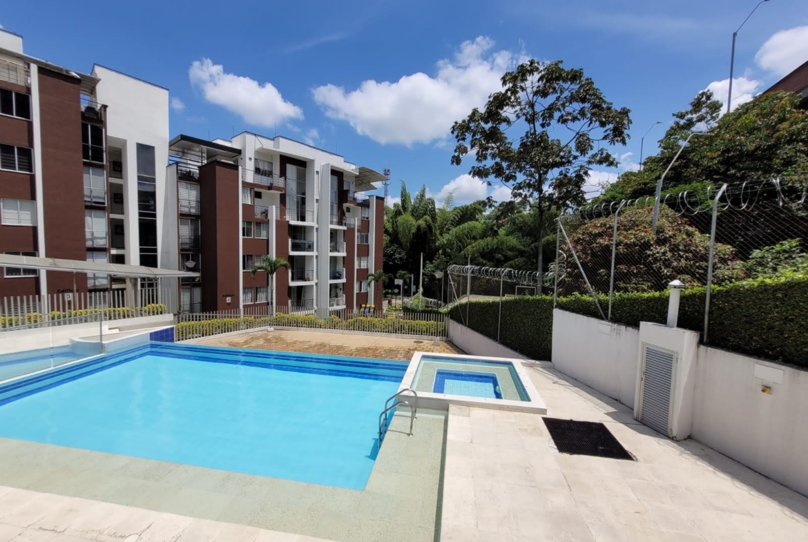VENDO APARTAMENTO EN AV SUR, SECTOR CORALES 68 M2