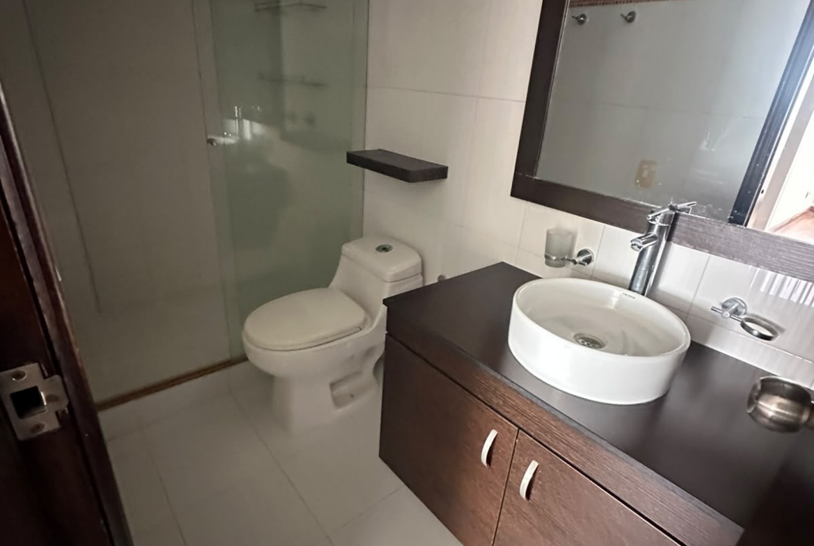 VENDO CASA EN SECTOR CIRCUNVALAR