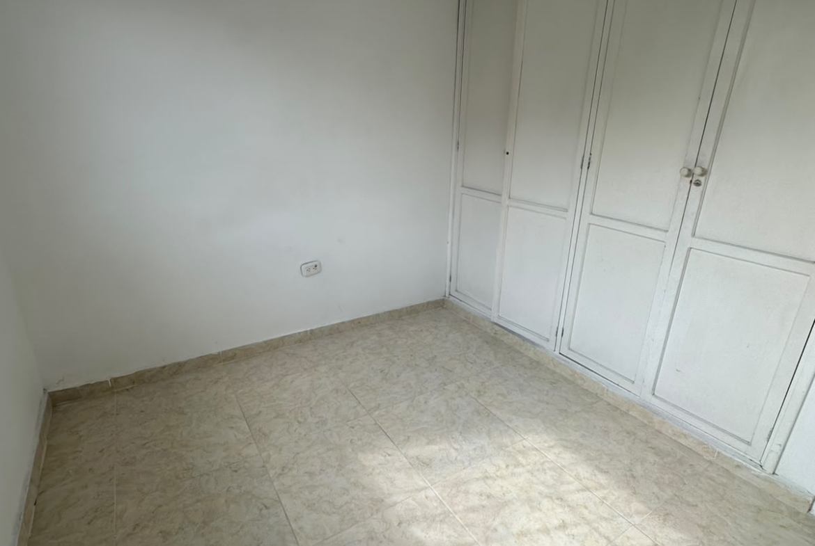 RENTO CASA COMERCIAL EN LA VILLA