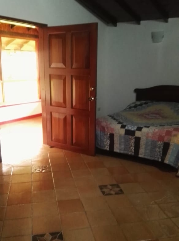 SE VENDE HERMOSA FINCA DE RECREO VIA A ARMENIA