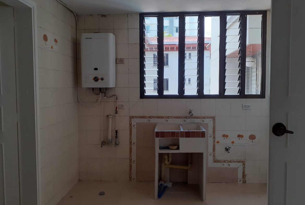 VENDO APARTAMENTO EN PINARES DE SAN MARTIN PEREIRA