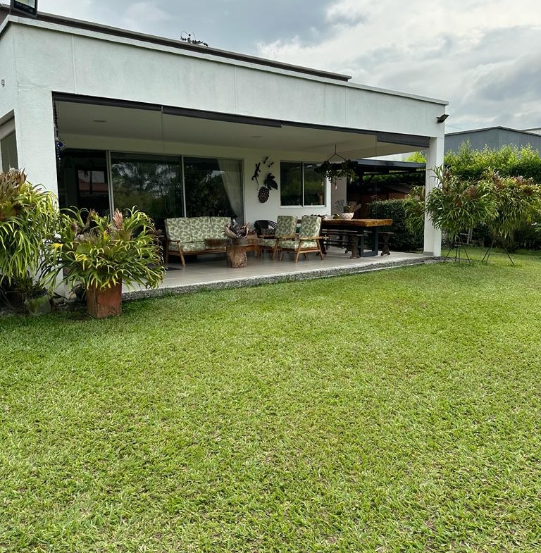 VENTA DE CASA CAMPESTRE EN COMBIA