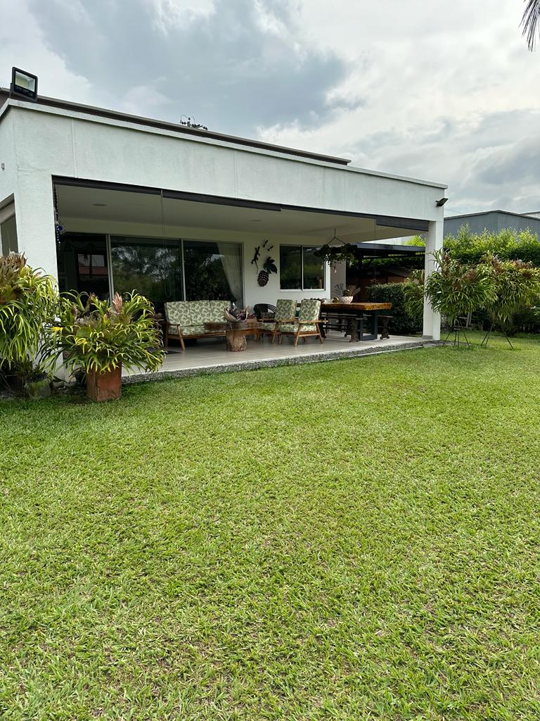 VENTA DE CASA CAMPESTRE EN COMBIA