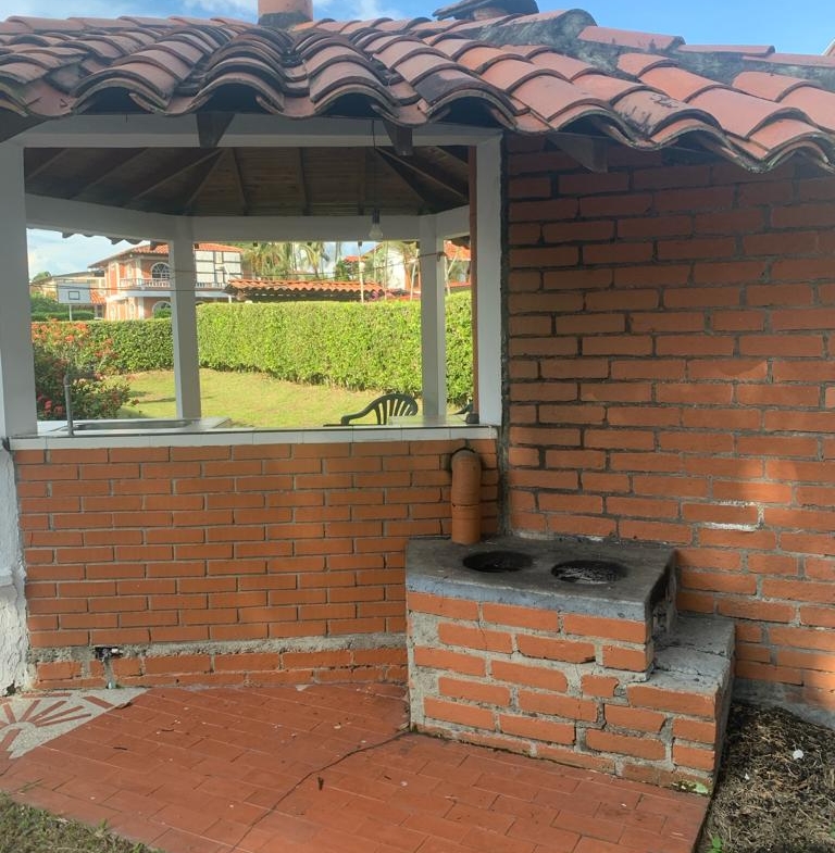 VENTA DE CASA CAMPESTRE EN VITERBO